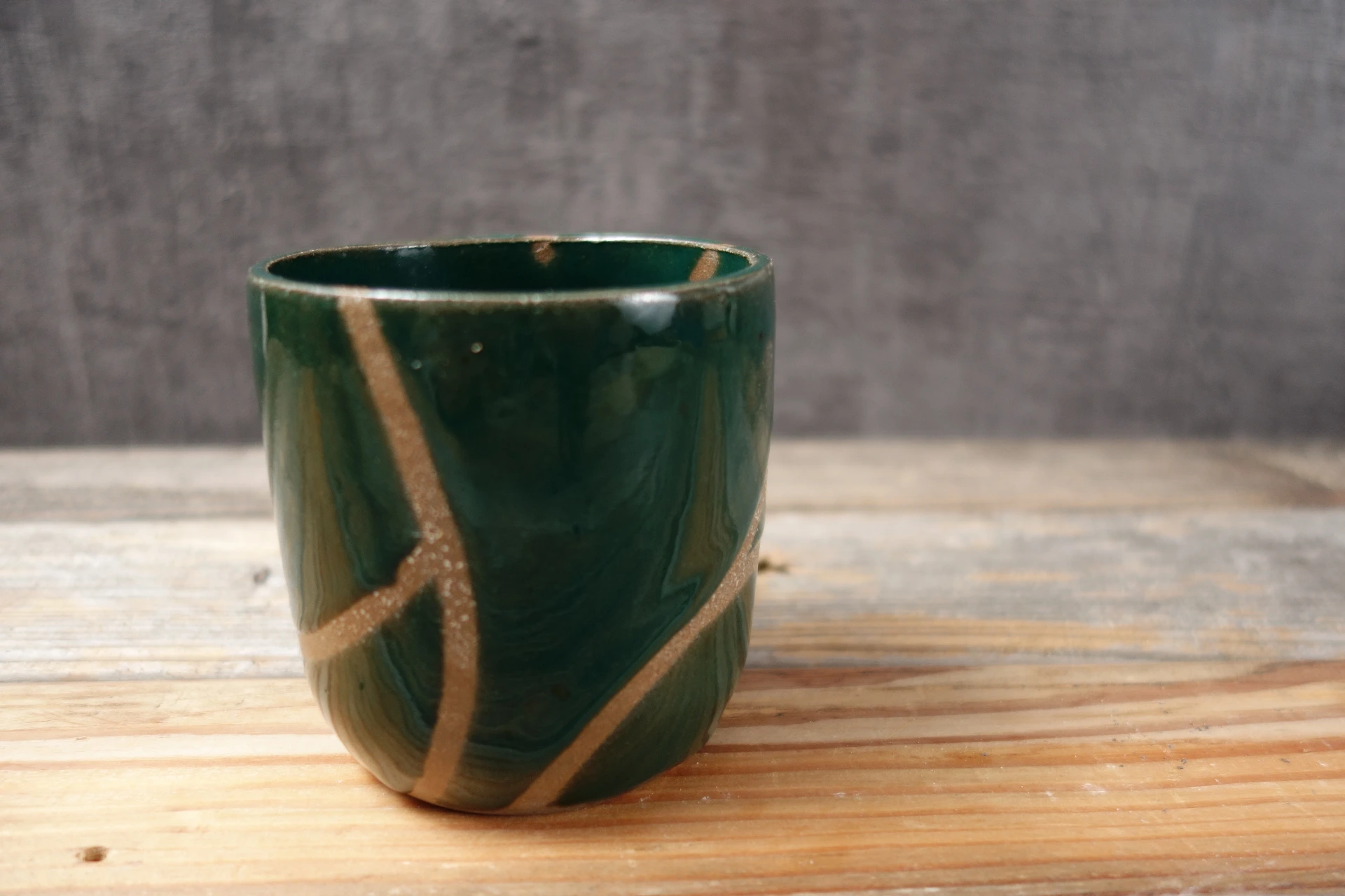 Becher "Lebenslinien" - grün 